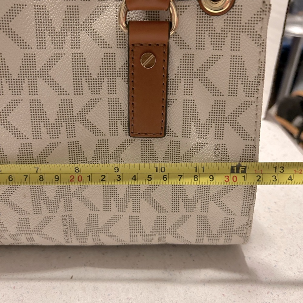Michael Kors Brown and Cream Signature Tote Bag - Picture 4 of 9